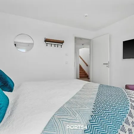 With 3 Bedrooms * Olpenitz